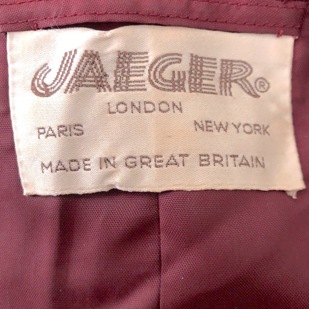 Jaeger Velour Cropped Jacket Buttons Sz 6 Red - Picture 8 of 10